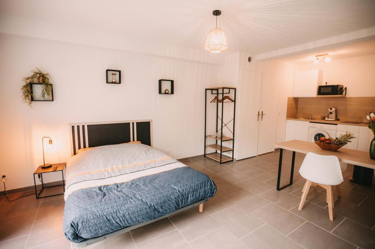 Franc-Bisontin - Unique ! 4 Logements Disponibles เบอซองซง ภายนอก รูปภาพ