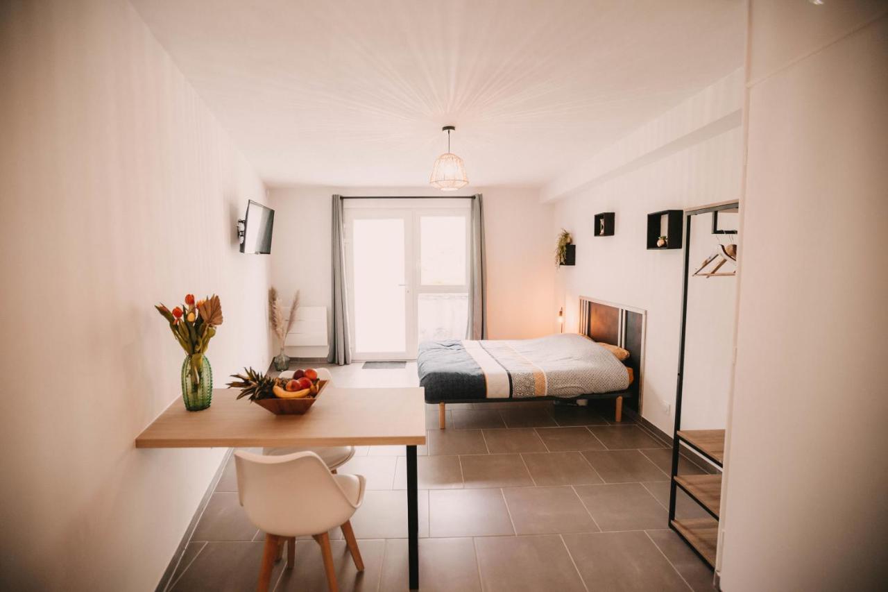 Franc-Bisontin - Unique ! 4 Logements Disponibles เบอซองซง ภายนอก รูปภาพ