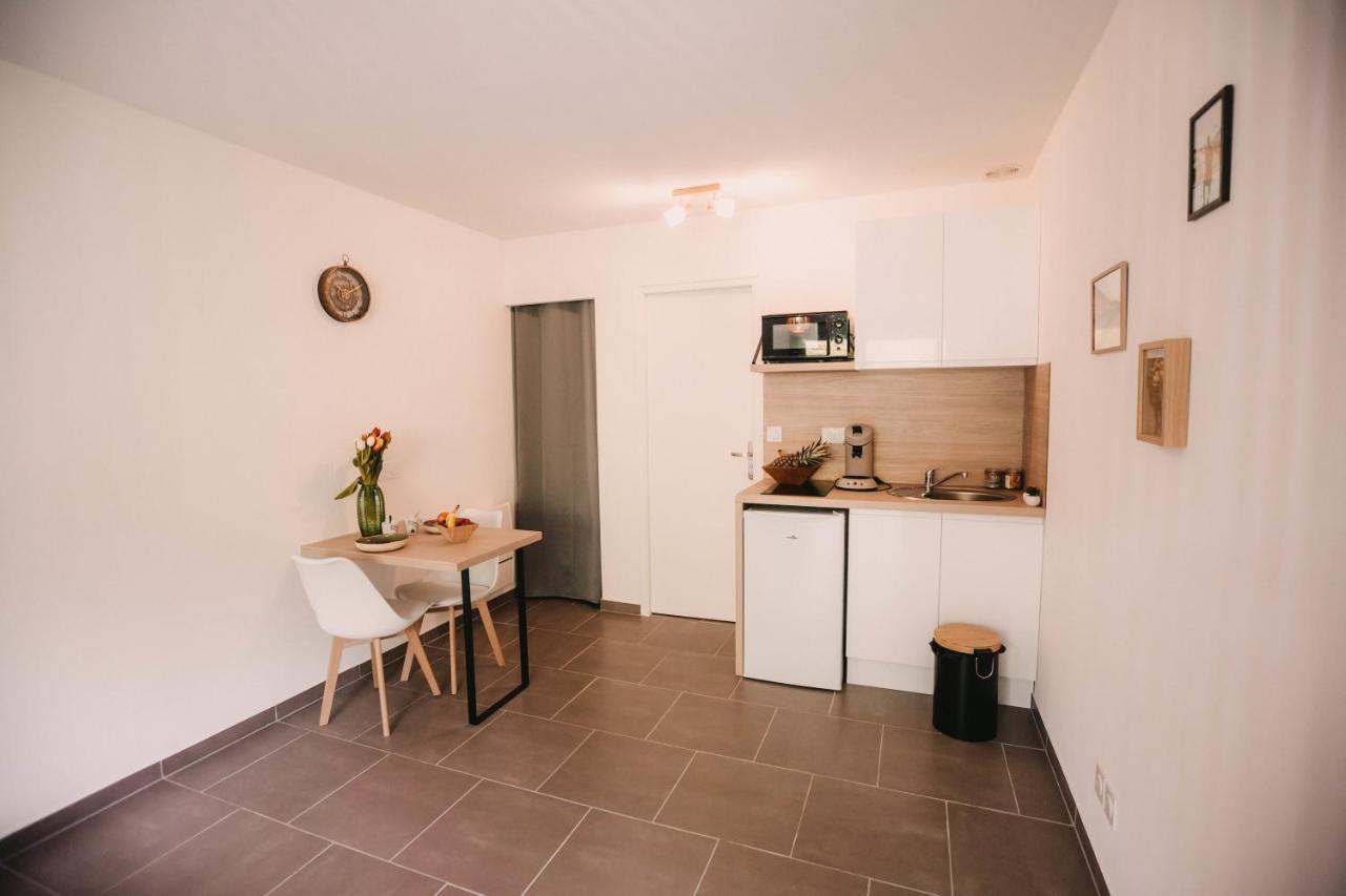 Franc-Bisontin - Unique ! 4 Logements Disponibles เบอซองซง ภายนอก รูปภาพ